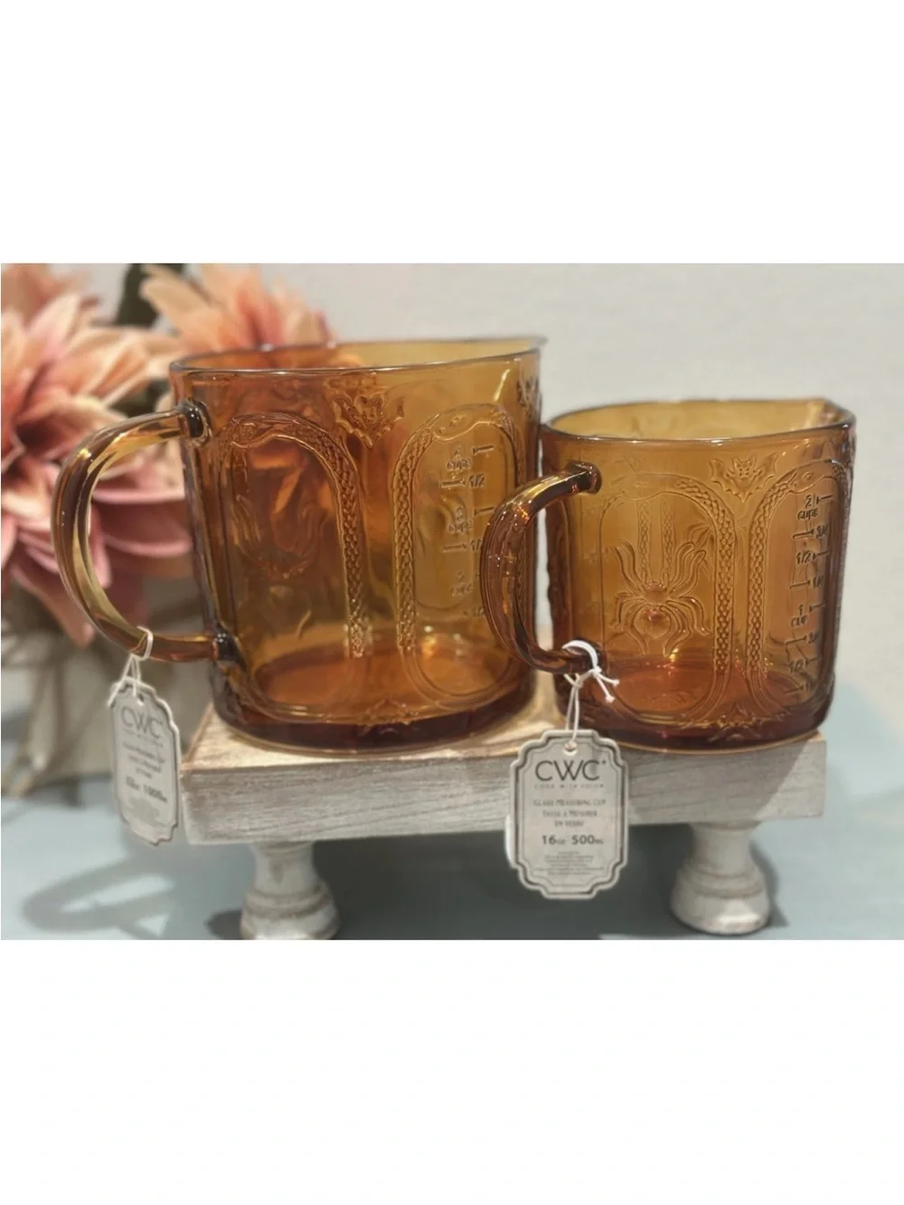 CWC Cook With Color Amber Halloween Glass Measuring Cups16oz & 32oz Cups Spiders